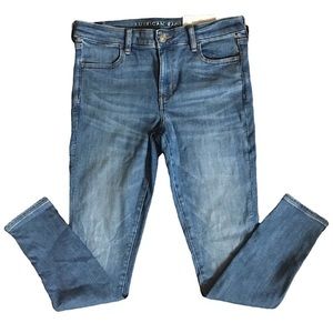 American Eagle Next Level Stretch Mid Rise Jegging Size 10 Mid Wash